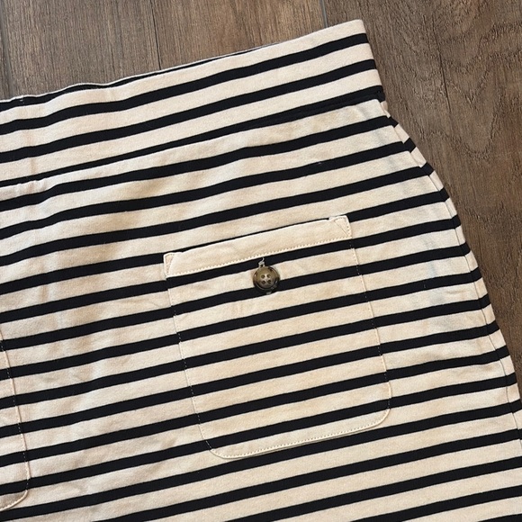J. Crew Women’s M Black Cream Striped Pencil Mini Skirt Button Pocket Elastic - Picture 3 of 7